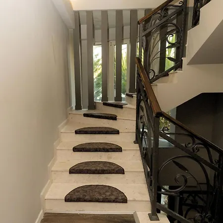 Florence Albania Villa *
