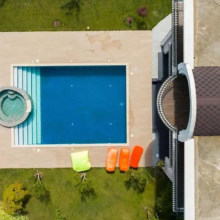 Florence Albania Villa *