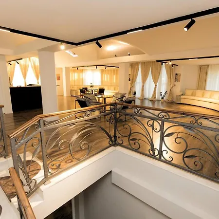 Villa Florence Albania *