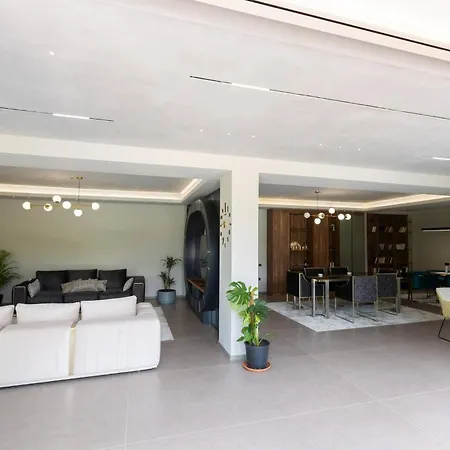 Villa Florence Albania *
